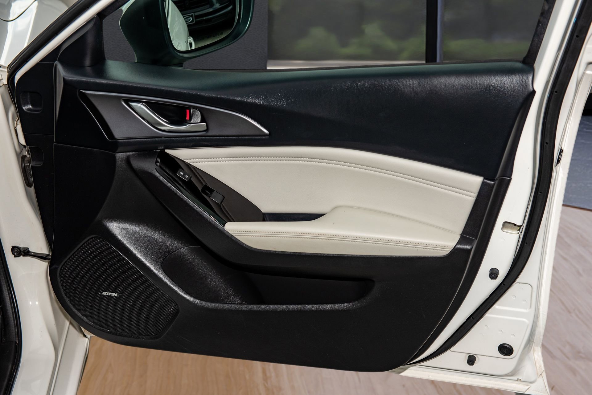 Used 2018 MAZDA MAZDA3 Grand Touring image 17