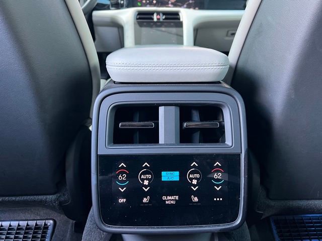 Used 2023 Porsche Taycan 4S w/ Premium Package image 22