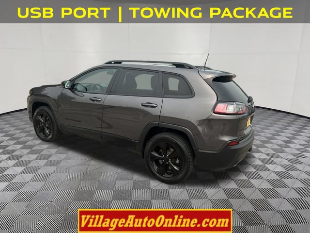 Used 2020 Jeep Cherokee Latitude Plus AWD/4WD image 2