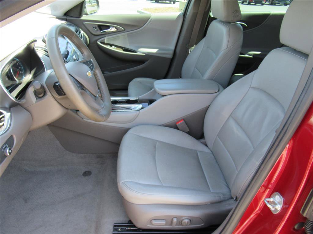 Used 2017 Chevrolet Malibu Premier w/ Premier Sun and Wheel Package image 18