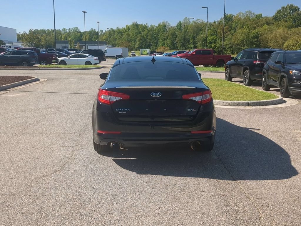 Used 2013 Kia Optima SX w/ Chrome Limited Pkg FWD image 4