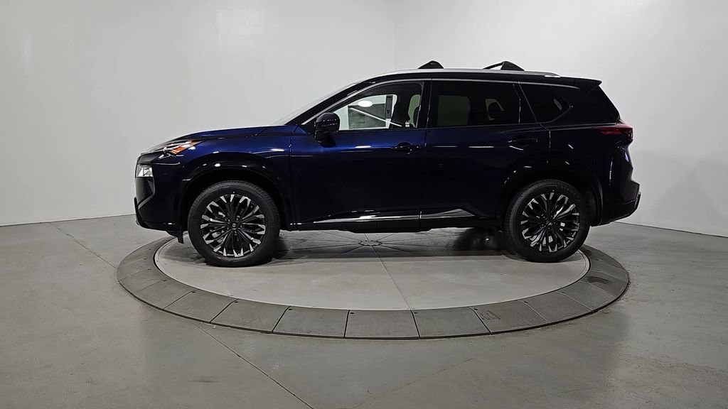 New 2026 Nissan Rogue Platinum image 2