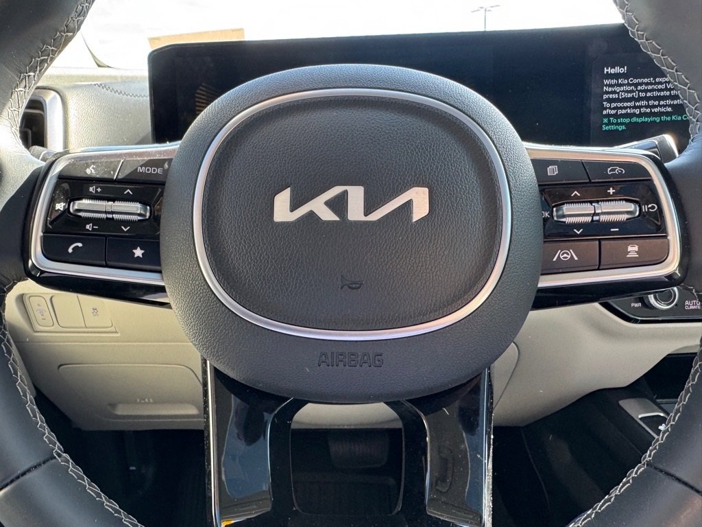 Used 2025 Kia Sorento S w/ Panoramic Sunroof Package image 17