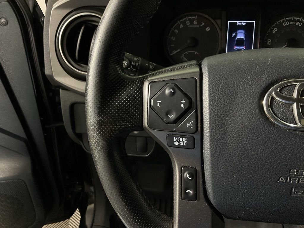 Used 2016 Toyota Tacoma TRD Sport image 24