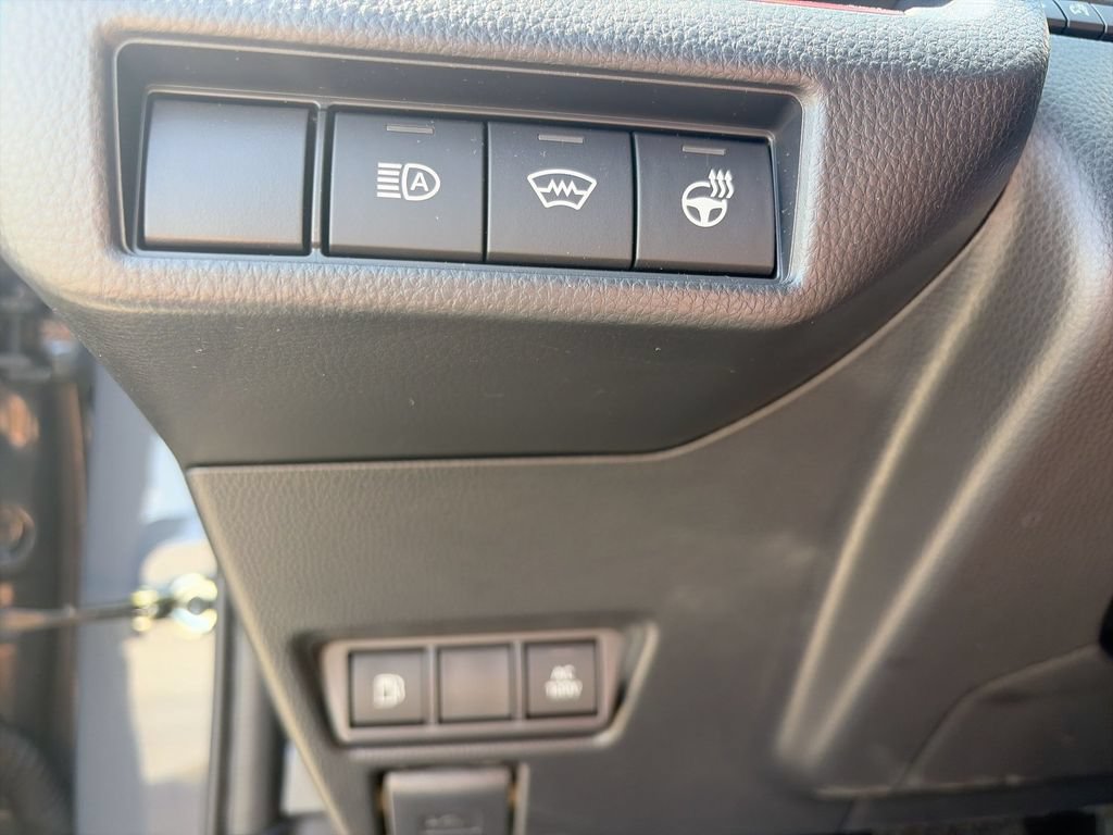 Used 2026 Toyota Prius Plug-In Hybrid FWD image 24