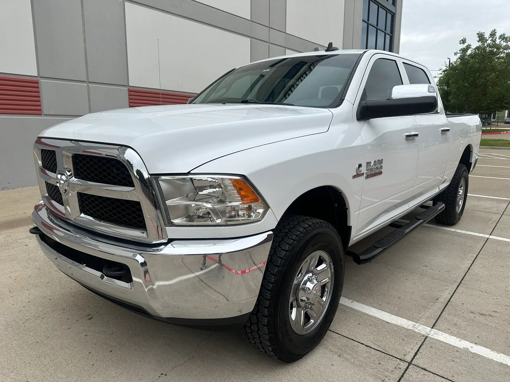 Used 2016 RAM 2500 SLT AWD/4WD image 2