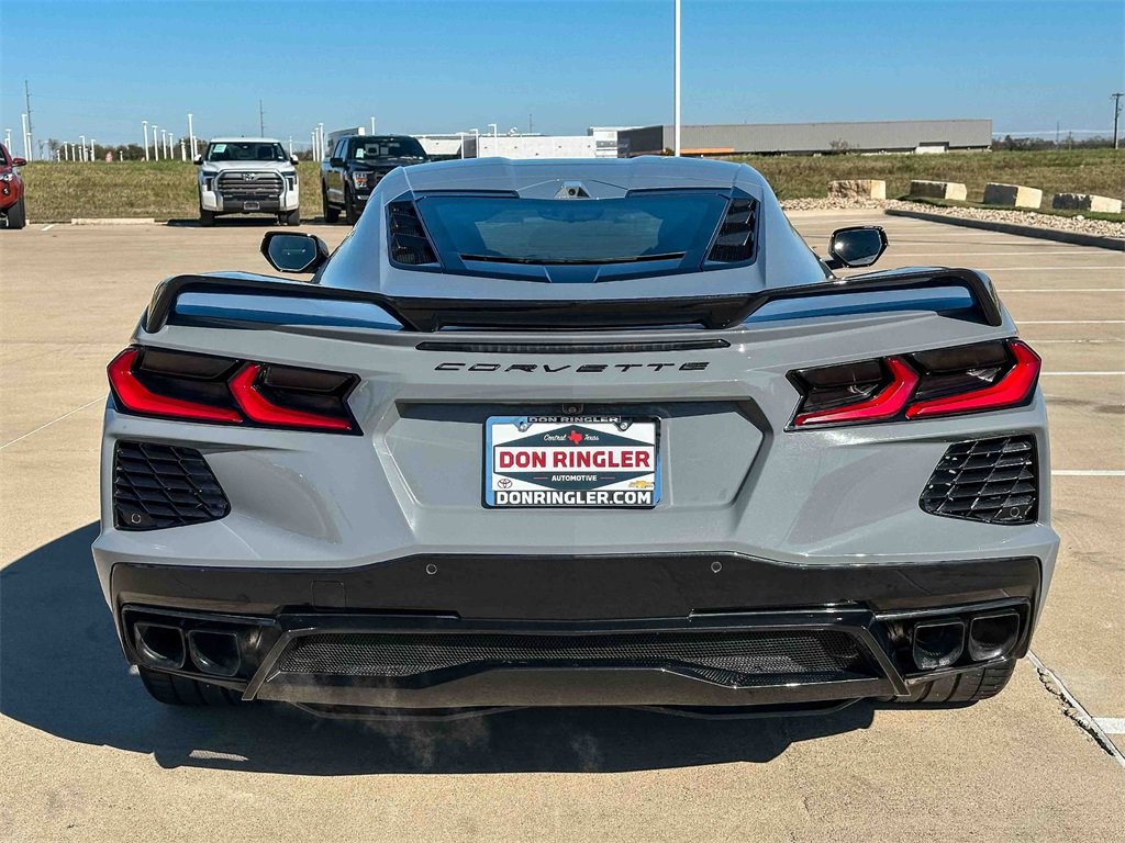 Used 2024 Chevrolet Corvette Stingray Preferred Cpe w/ Z51 Performance Package image 4