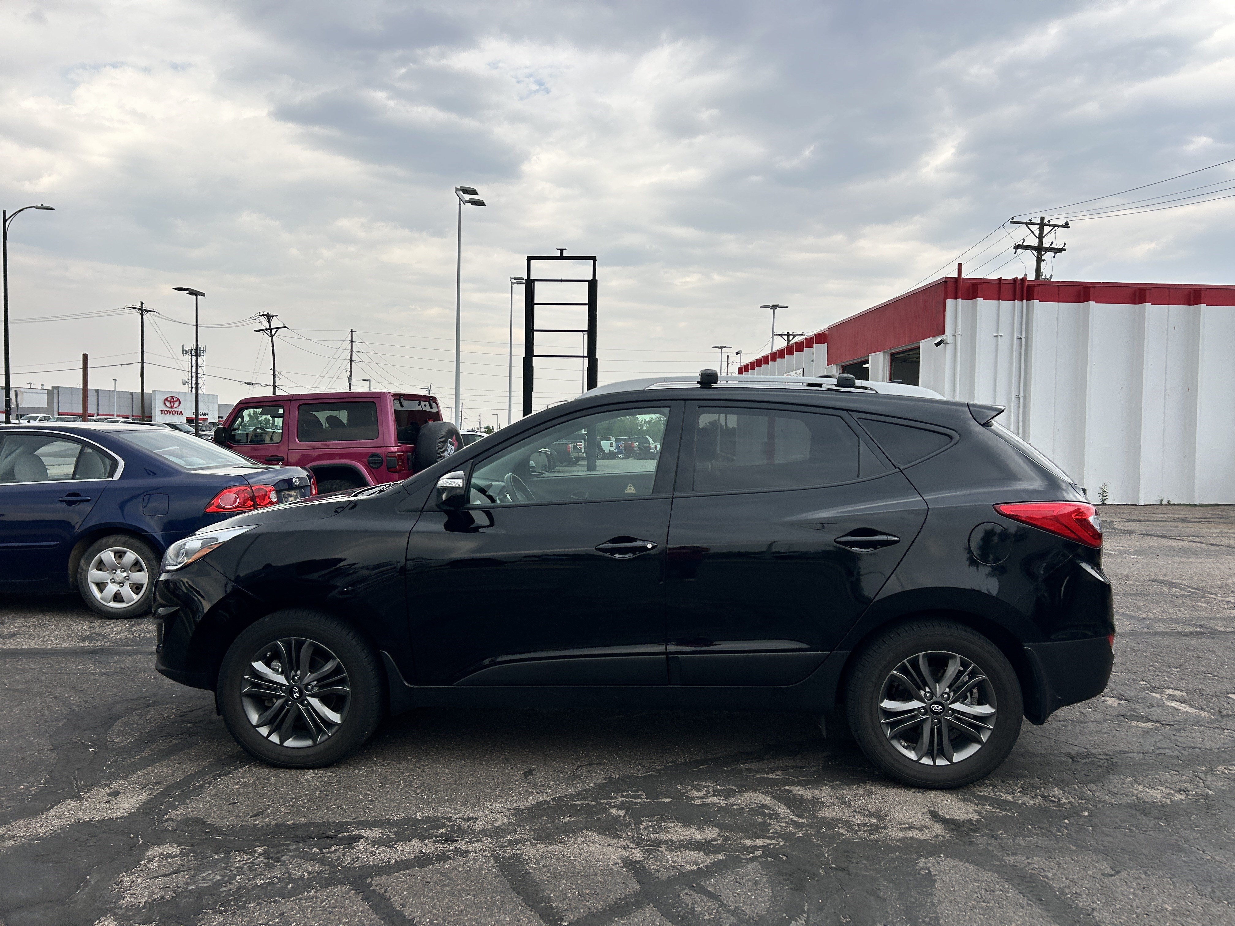 Used 2014 Hyundai Tucson AWD image 2