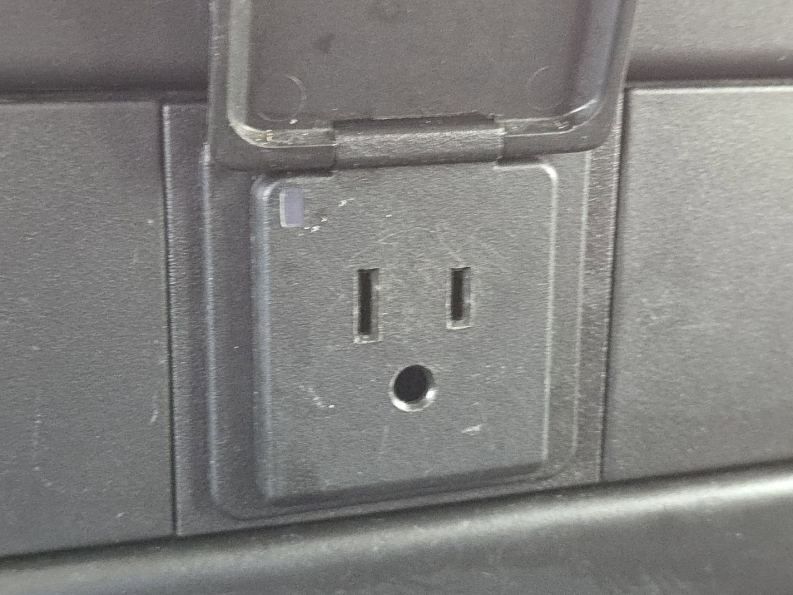 Used 2023 Chevrolet Express 2500 w/ Driver Convenience Package image 6