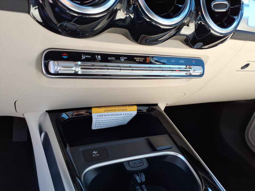 Used 2026 Mercedes-Benz GLB 250 4MATIC image 19