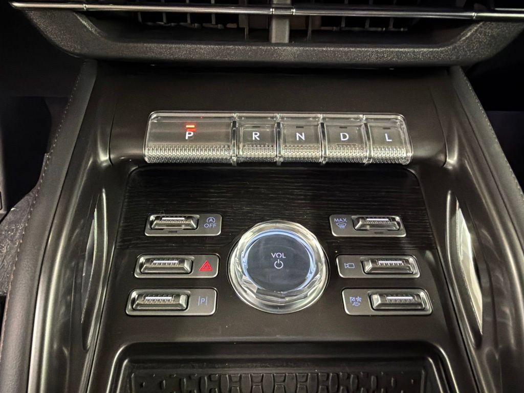 New 2026 Lincoln Nautilus Reserve AWD/4WD image 13