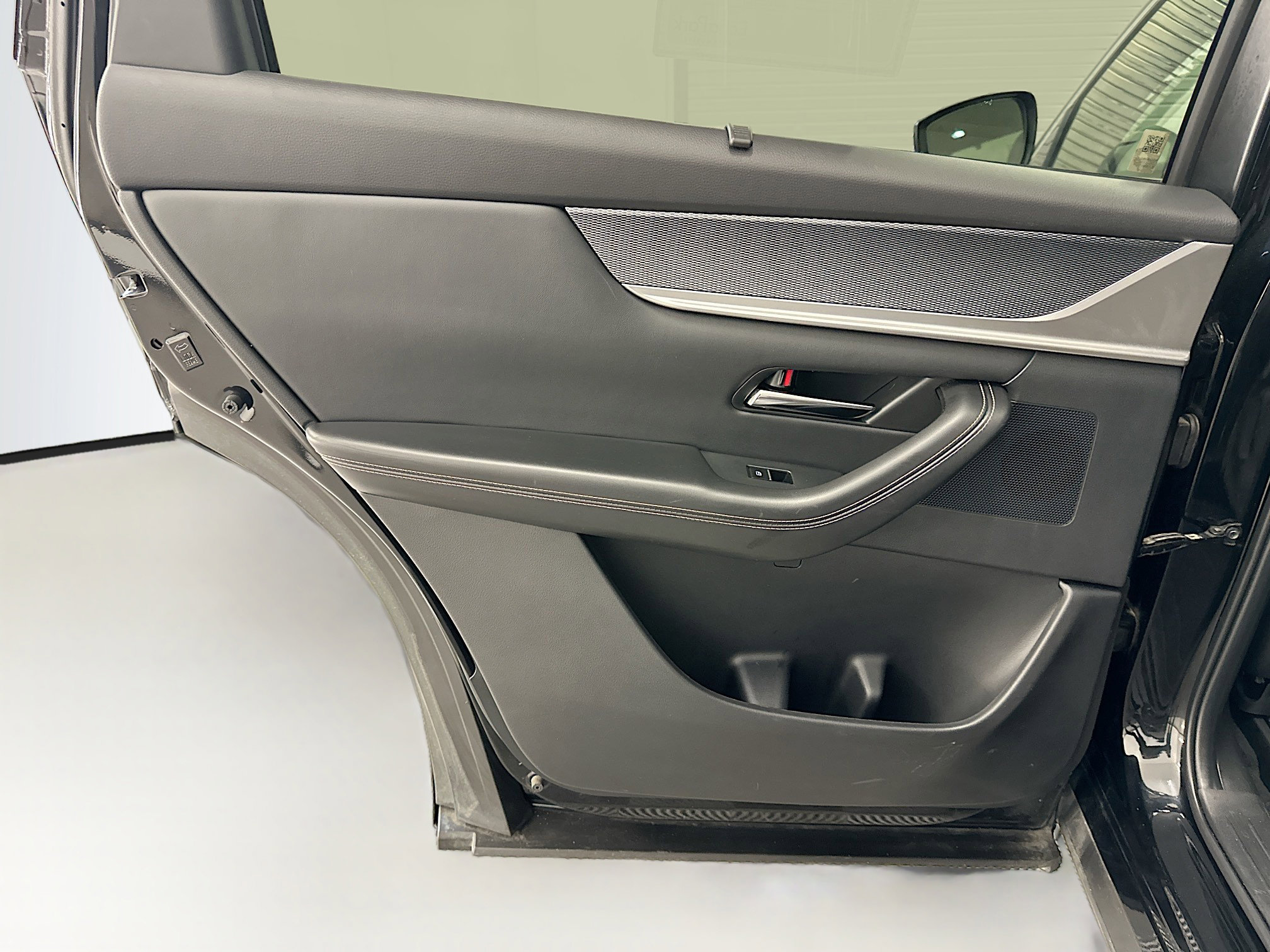 Used 2025 MAZDA CX-90 3.3 Turbo w/ Premium Plus Pkg image 28