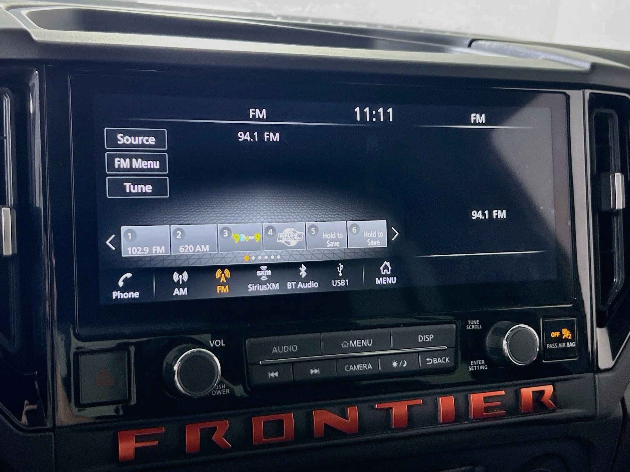 Used 2025 Nissan Frontier PRO-4X AWD/4WD image 14