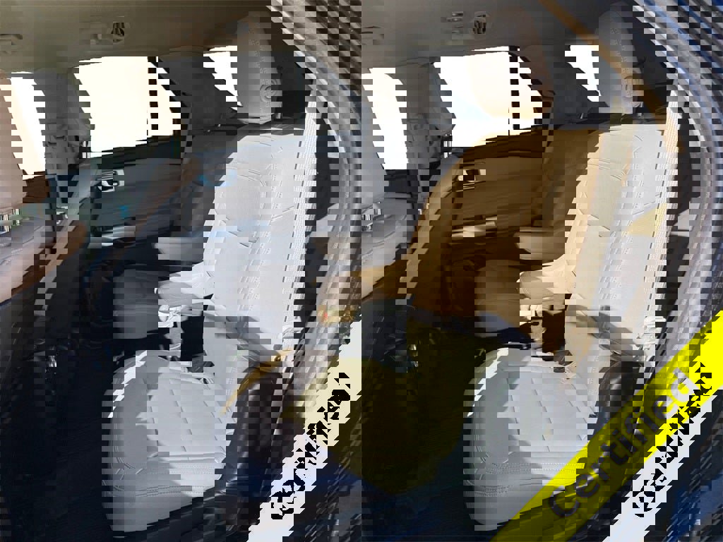 Used 2020 Ford Explorer XLT w/ Equipment Group 202A image 13