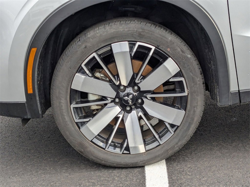 Used 2025 Mitsubishi Outlander SE image 11