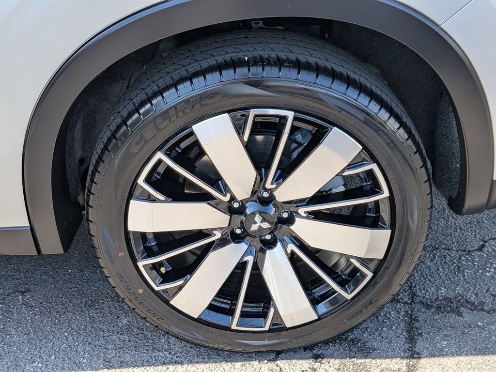 Used 2025 Mitsubishi Outlander SE AWD/4WD image 35