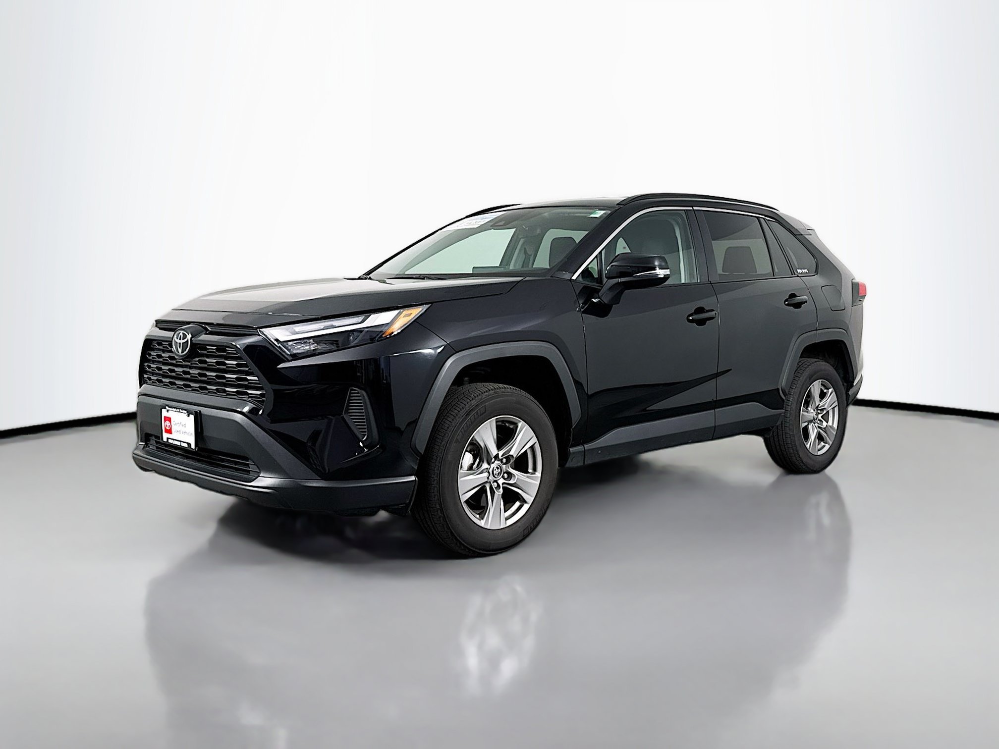 Certified 2025 Toyota RAV4 XLE AWD/4WD image 3
