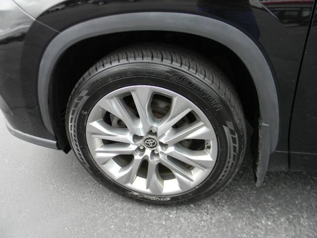 Used 2022 Toyota Highlander Limited AWD/4WD image 10