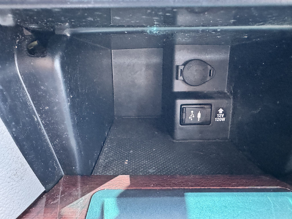 Used 2014 Toyota Camry XLE FWD image 17