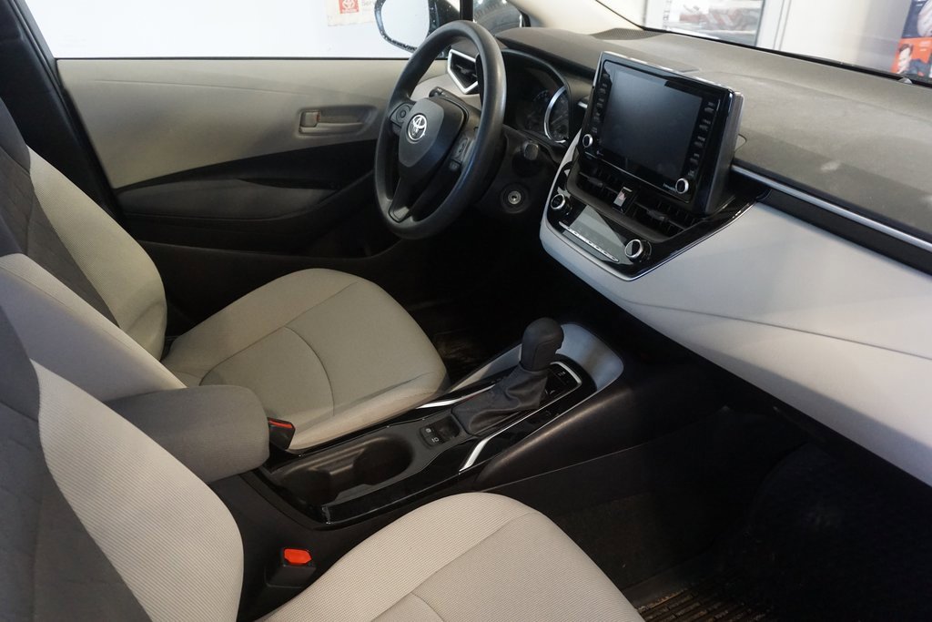 Used 2022 Toyota Corolla LE image 20
