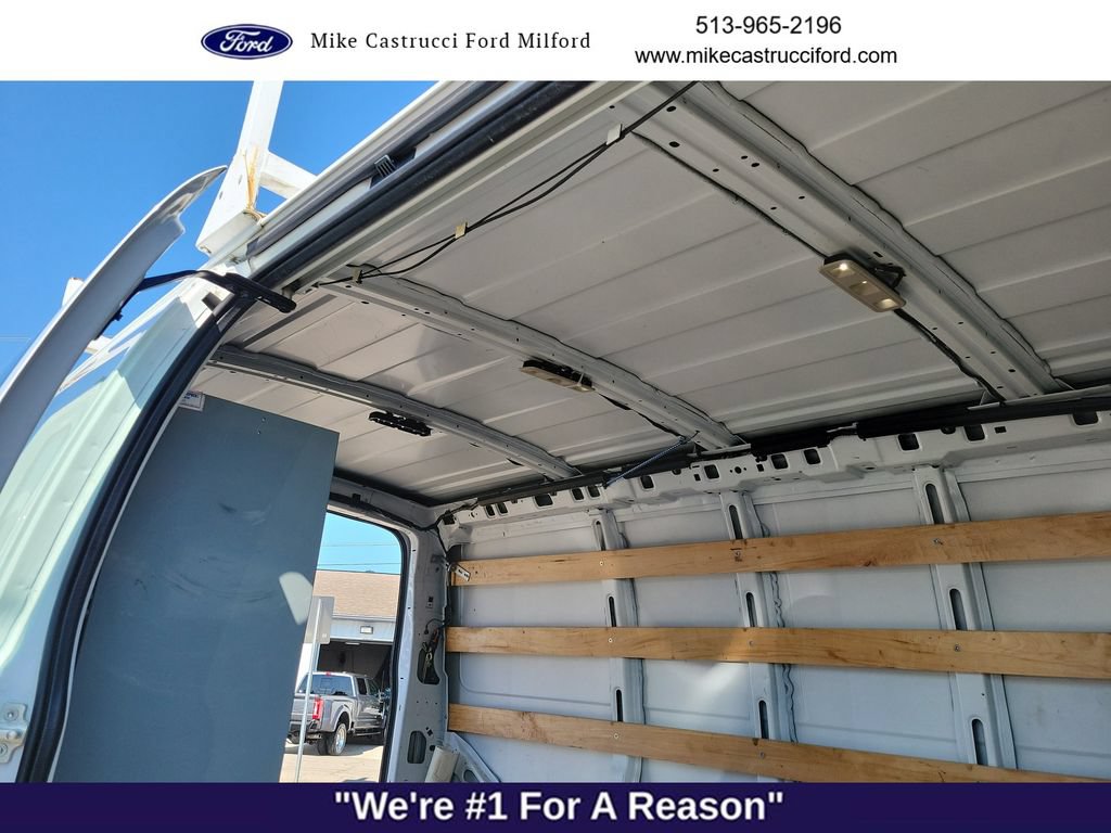 Used 2017 GMC Savana 2500 RWD image 22