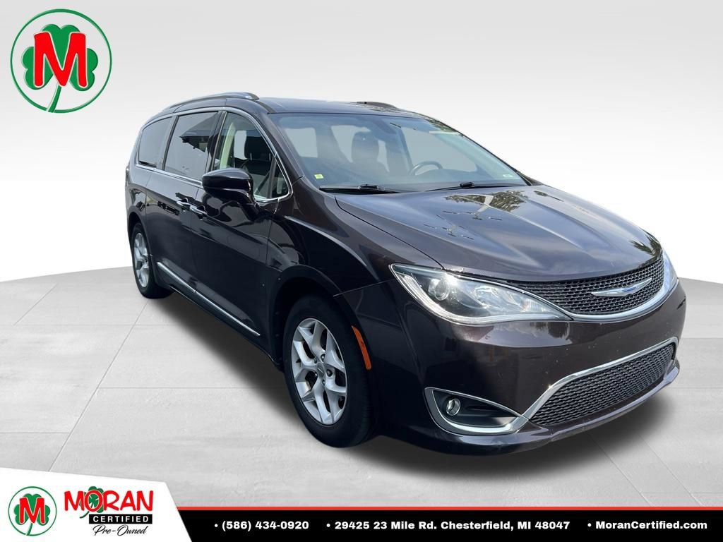 Used 2018 Chrysler Pacifica Touring-L Plus w/ Tire & Wheel Group FWD image 1