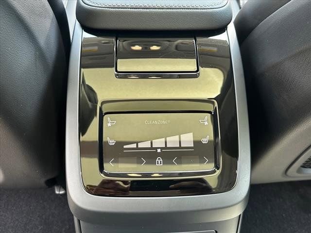 New 2024 Volvo S90 T8 Ultimate w/ Lounge Package image 7