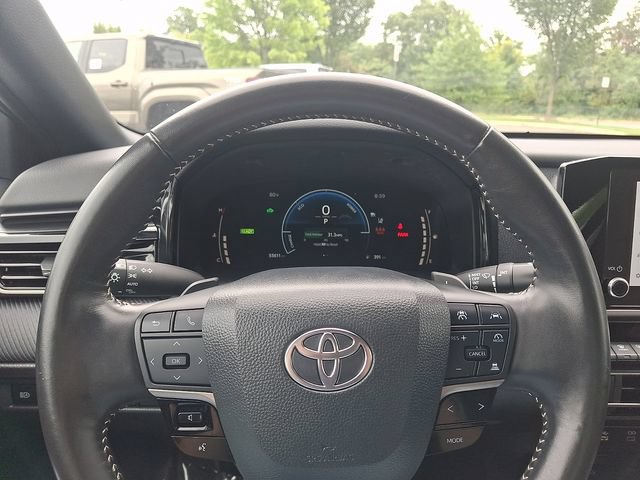 Used 2025 Toyota Camry SE FWD image 18