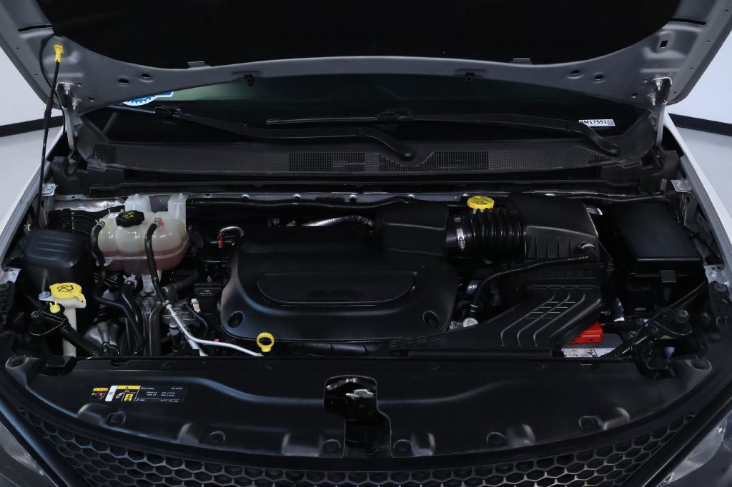 Used 2023 Chrysler Voyager LX FWD image 34