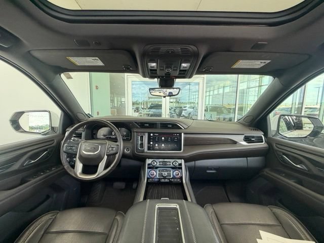 Used 2022 GMC Yukon Denali w/ Denali Premium Package RWD image 32