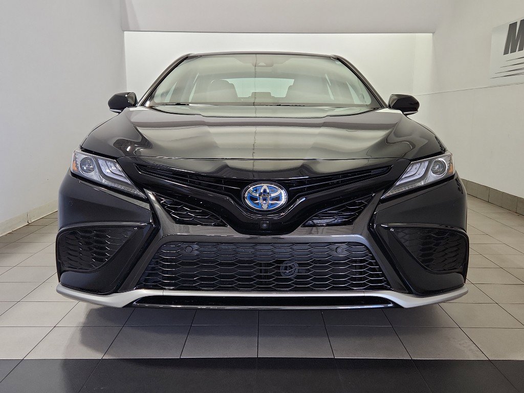 Used 2024 Toyota Camry XSE w/ Navigation Package FWD image 2
