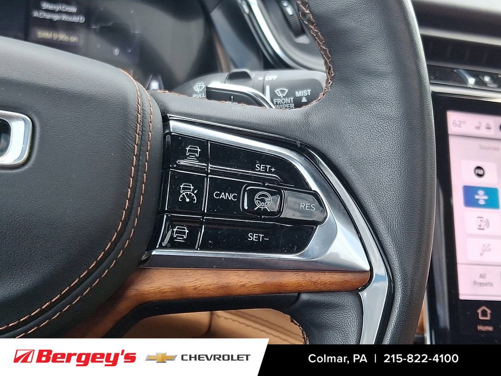 Used 2023 Jeep Grand Cherokee L Summit AWD/4WD image 28