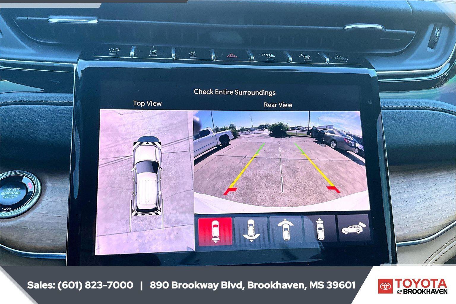 Used 2025 Jeep Grand Cherokee L Summit AWD/4WD image 17