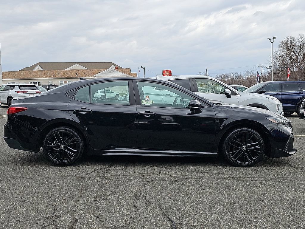 Used 2025 Toyota Camry SE FWD image 7