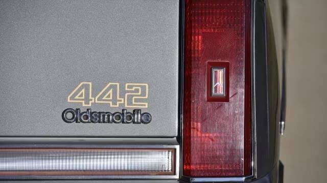 Used 1987 Oldsmobile Cutlass Supreme Salon image 21