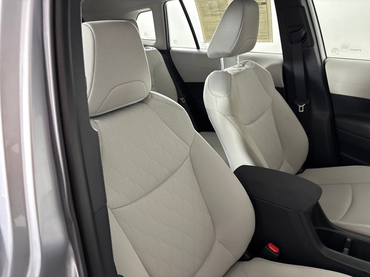 Used 2025 Toyota Corolla Cross L FWD image 31