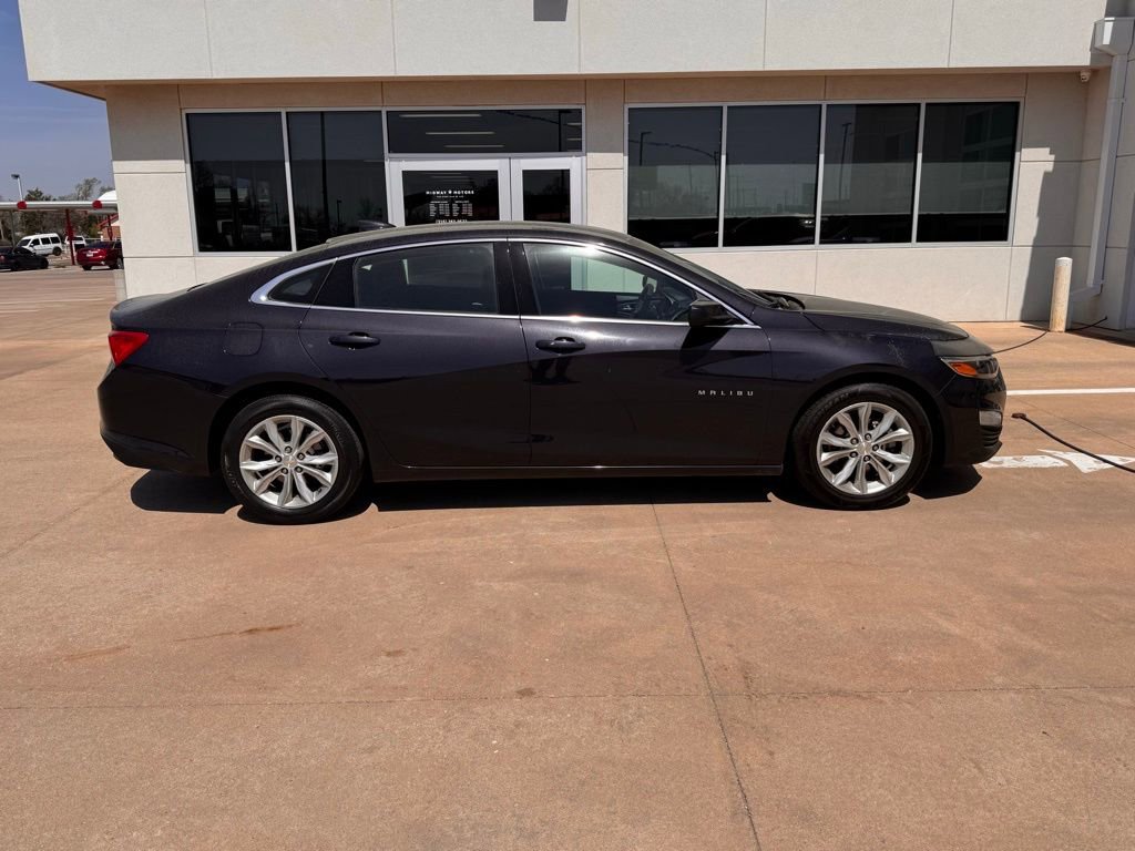Used 2023 Chevrolet Malibu LT FWD image 3