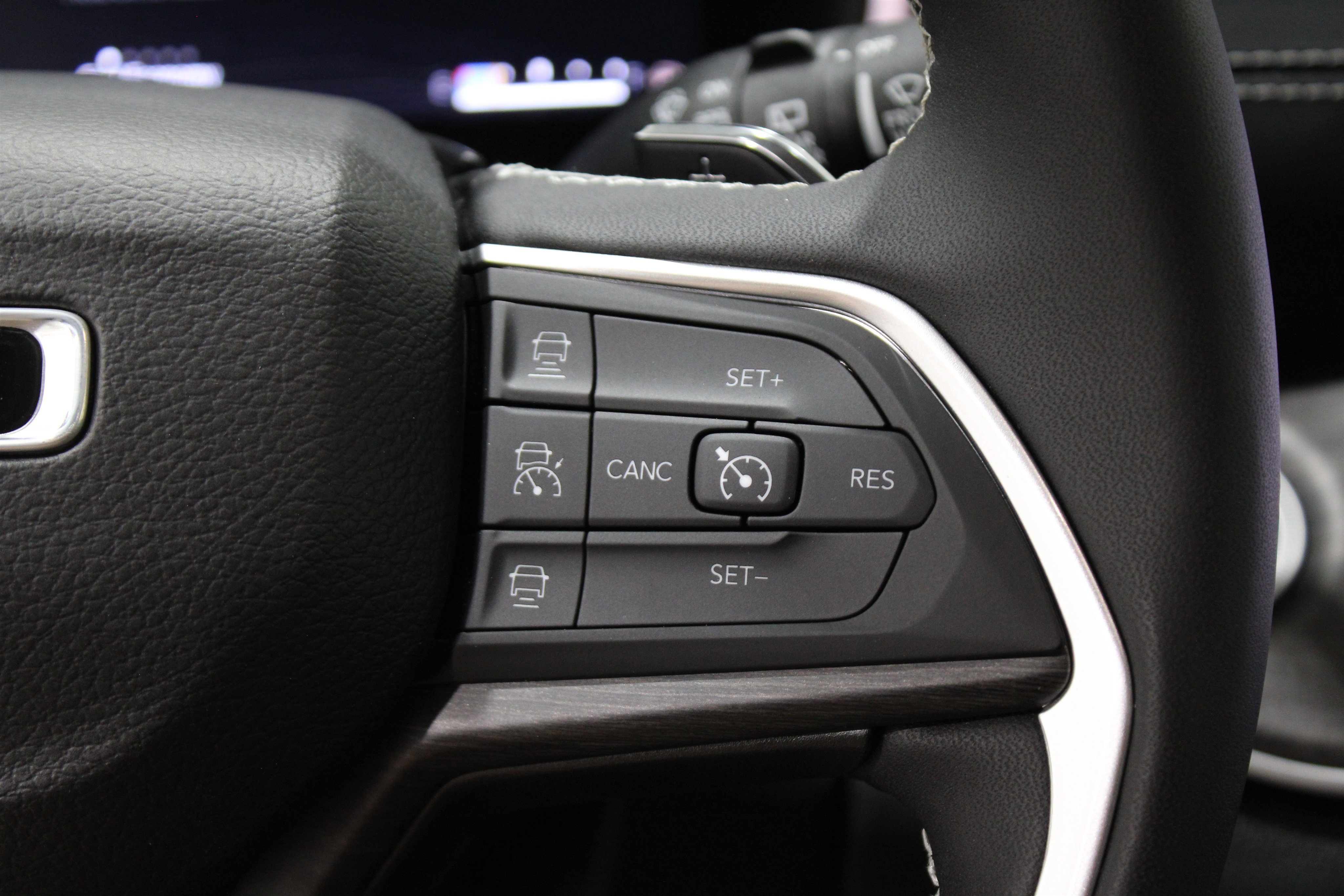 Used 2024 Jeep Grand Cherokee Limited image 11