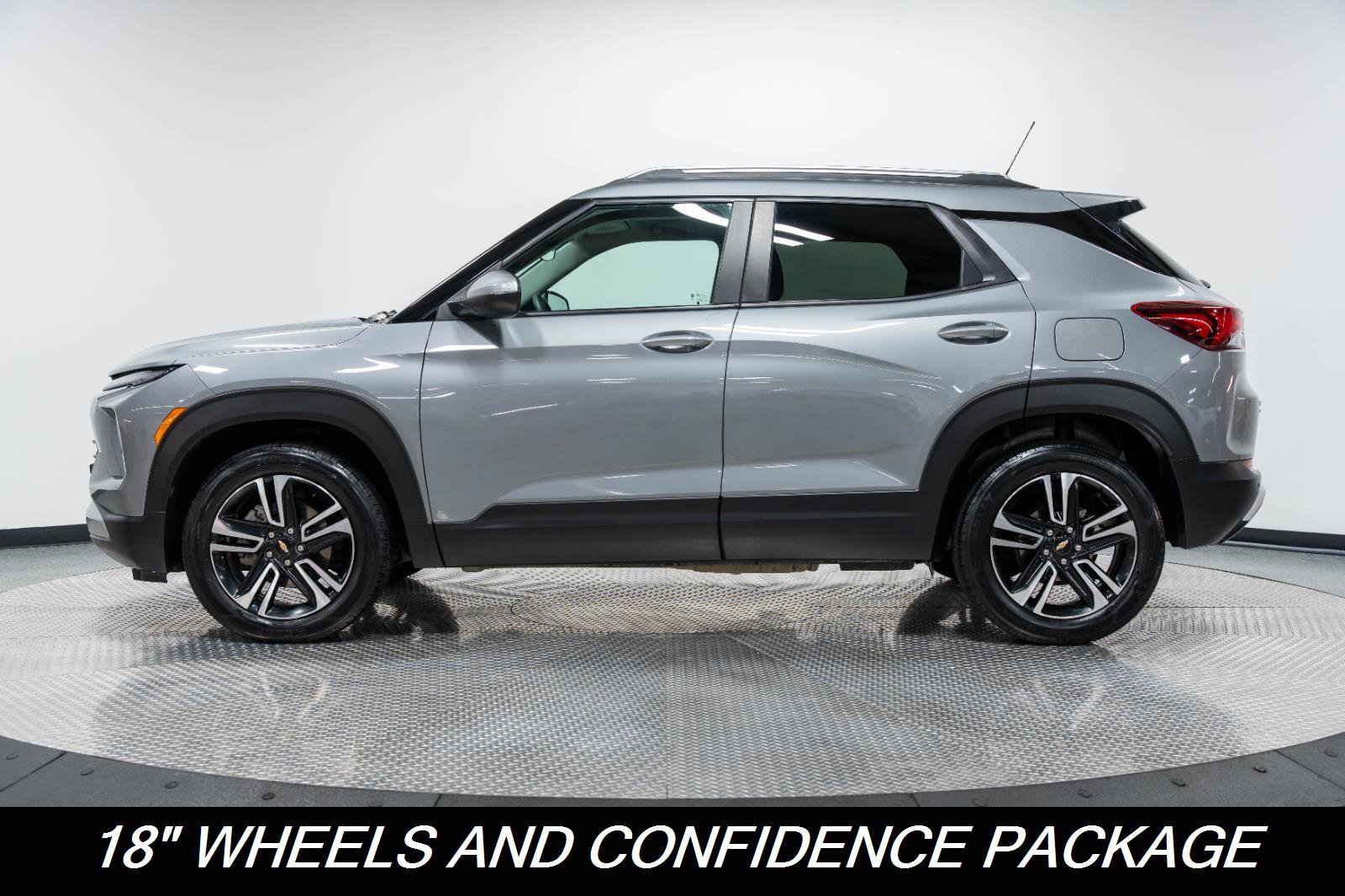 Used 2024 Chevrolet TrailBlazer LT w/ Driver Confidence Package image 5