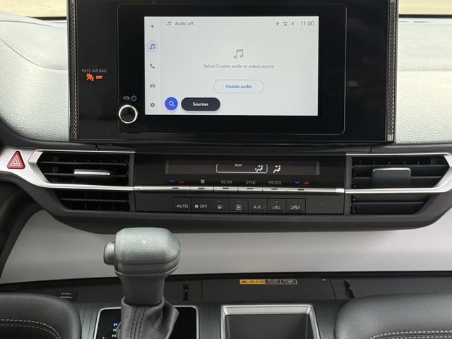 Used 2026 Toyota Sienna LE FWD image 16