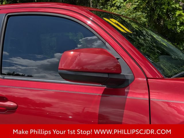 Used 2017 Toyota Tacoma SR5 RWD image 11