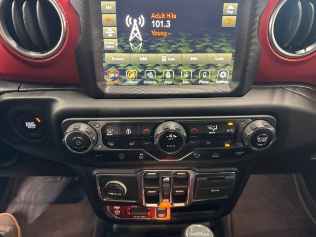 Used 2021 Jeep Gladiator Rubicon AWD/4WD image 3