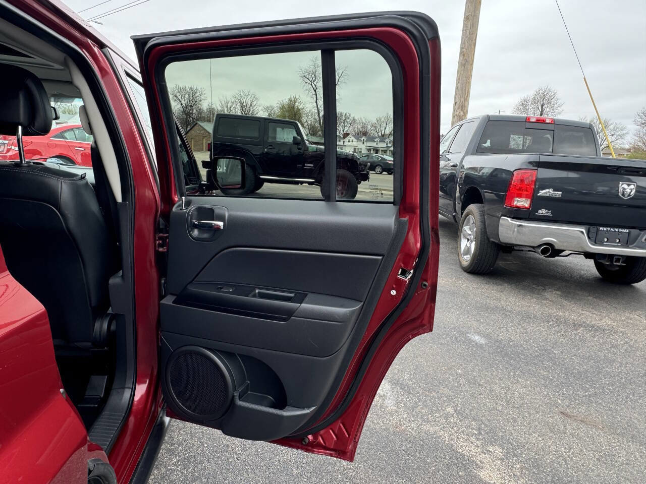 Used 2016 Jeep Patriot High Altitude image 38