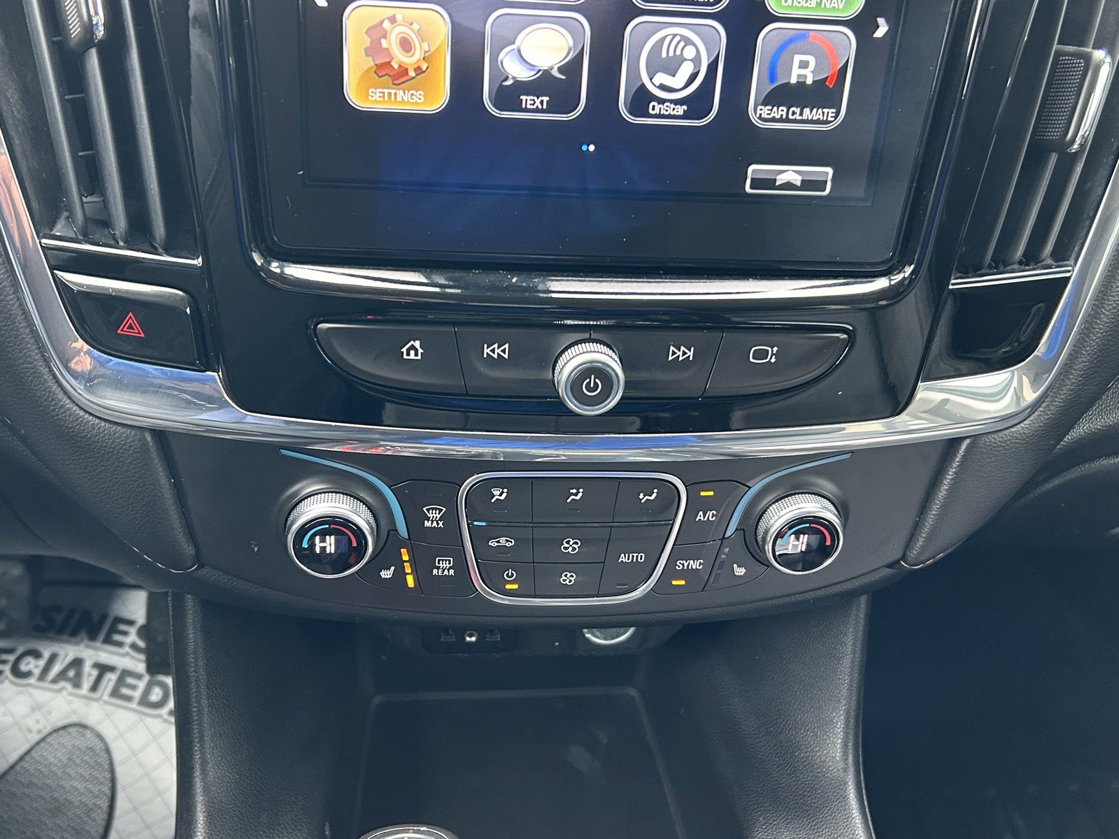 Used 2019 Chevrolet Traverse LT image 29