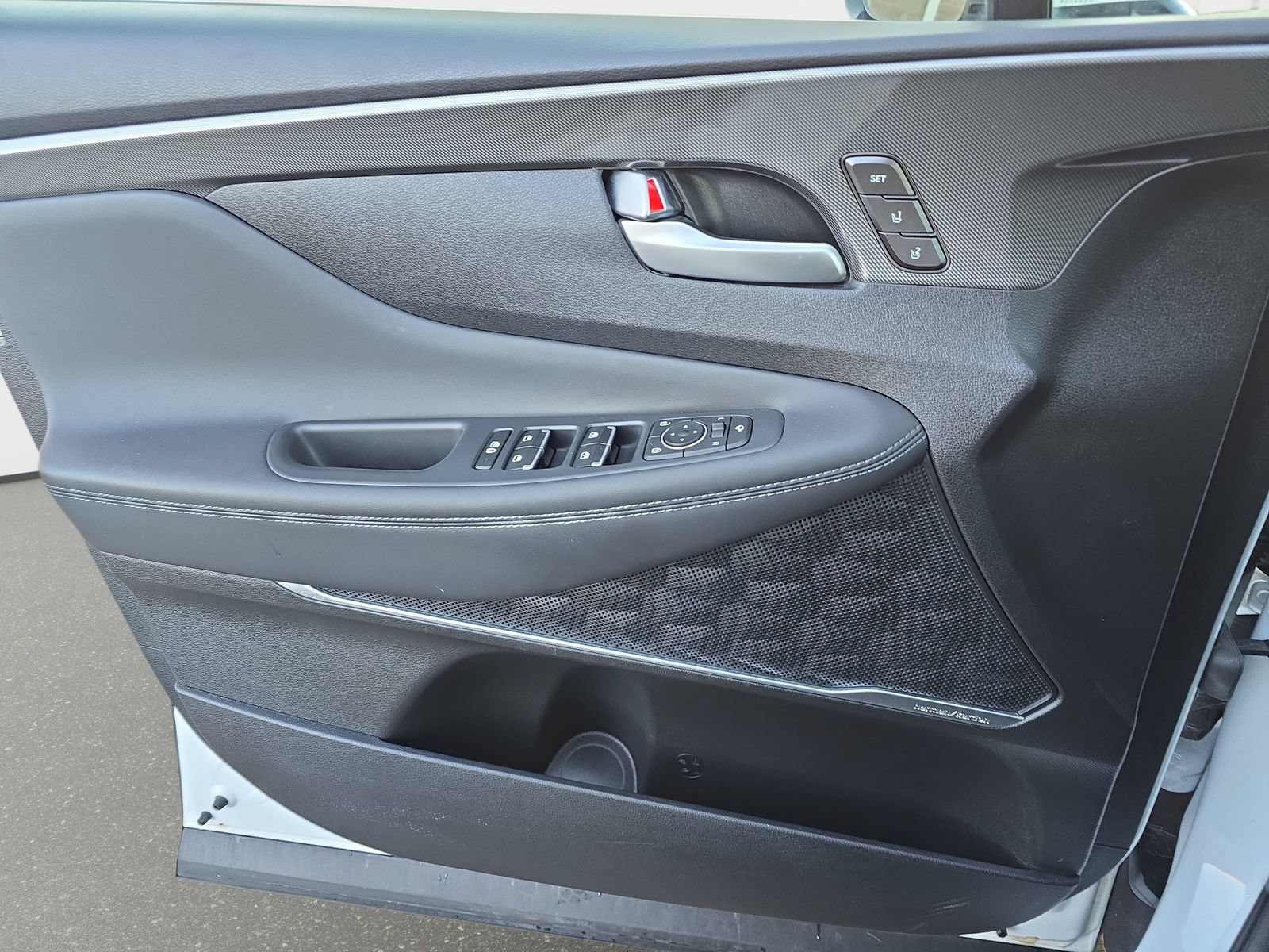 Used 2021 Hyundai Santa Fe Limited FWD image 30