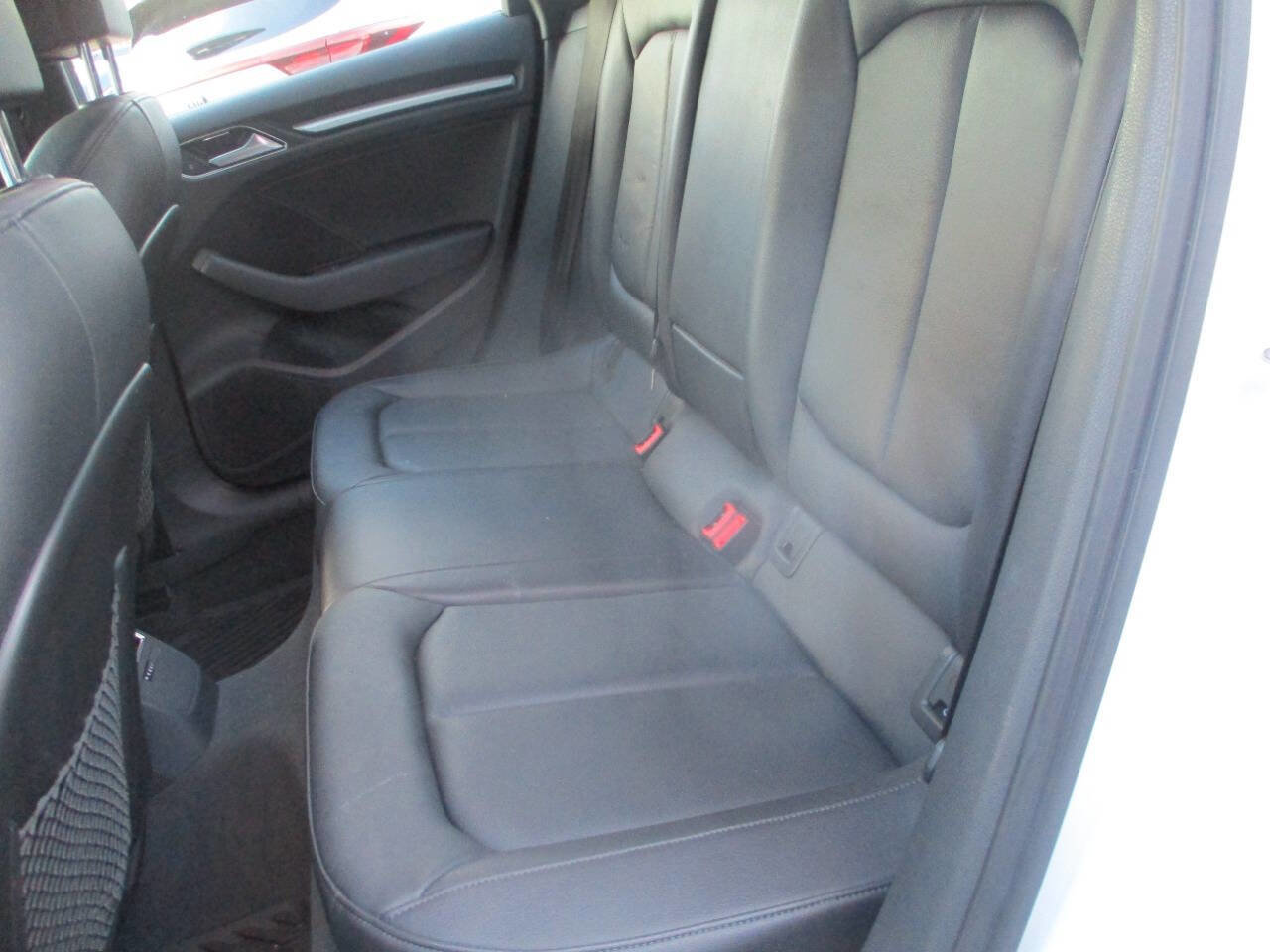 Used 2019 Audi A3 2.0T Premium image 8