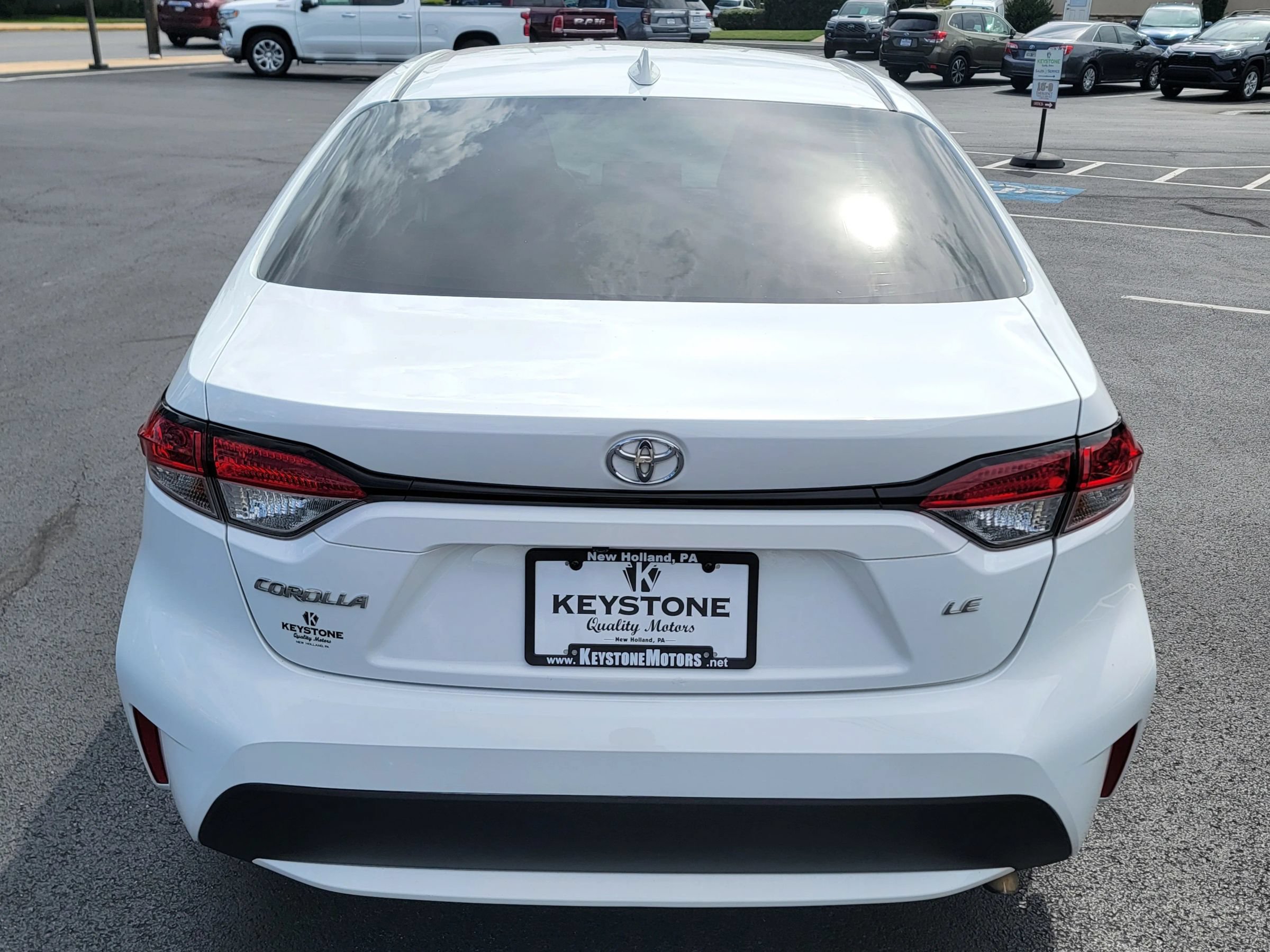 Used 2022 Toyota Corolla LE FWD image 6