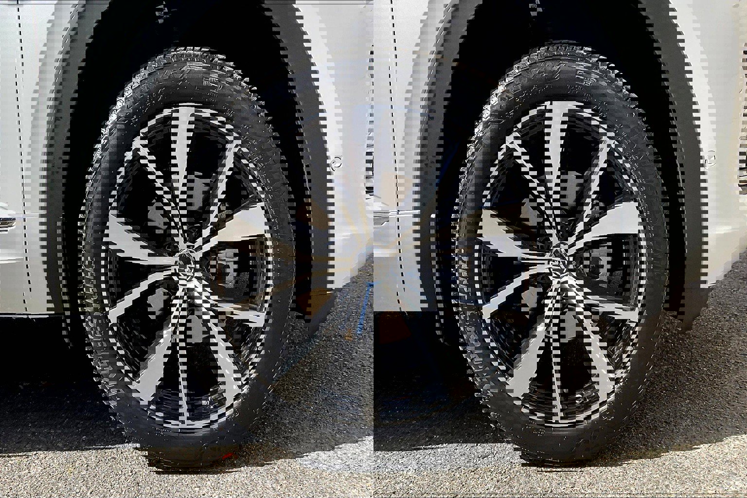 New 2026 Volkswagen Atlas Cross Sport SEL Premium R-Line image 10