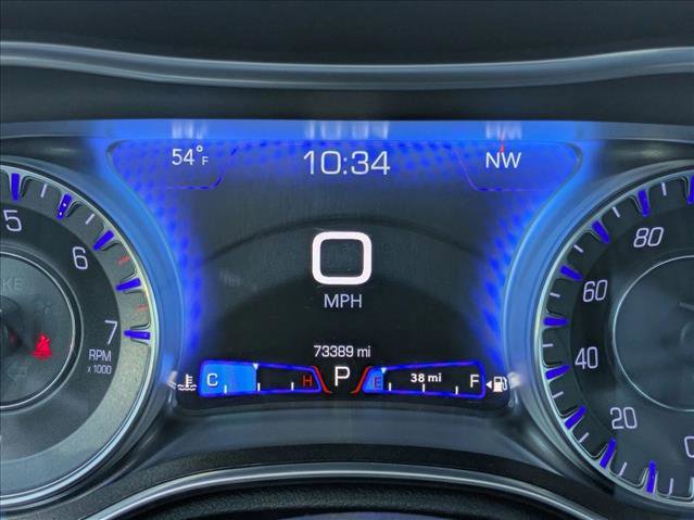 Used 2020 Chrysler 300 Touring w/ Chrome Appearance Package RWD image 11