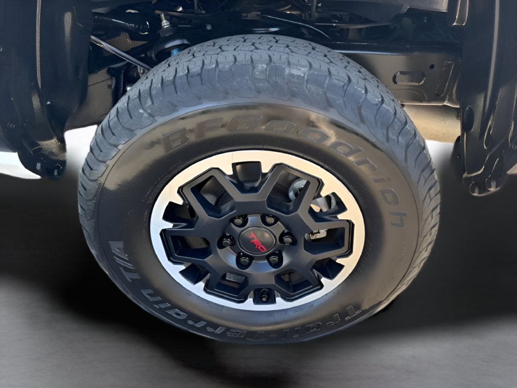 Used 2024 Toyota Tacoma TRD Off-Road AWD/4WD image 32